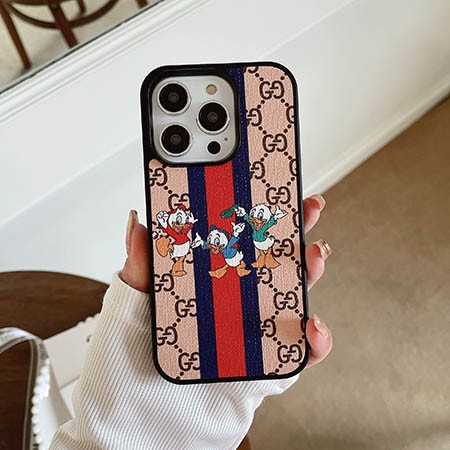 gucci風 iphone15 ultra カバー 