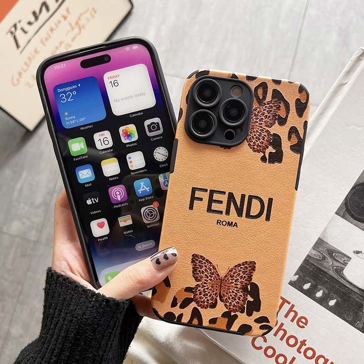 フェンディ fendi スマホケース iphone15プロ 