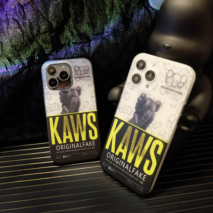 kaws カバー アイフォン15 