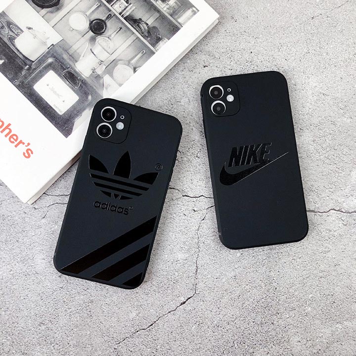 adidas iphone 15pro max スマホケース 